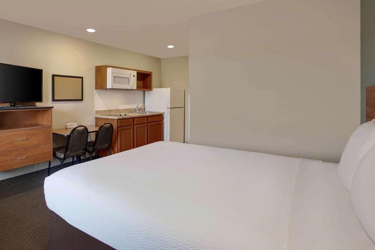 WoodSpring Suites Frederick I-70 Exterior foto